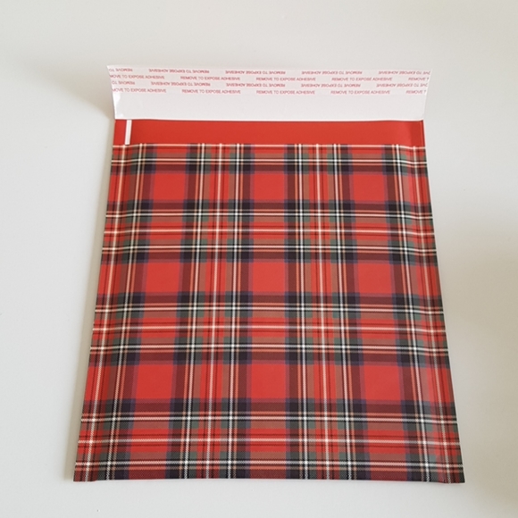 🎅🏼10 pcs Printed Kraft Bubble Envelope 7.25"x9.25" - Picture 2 of 3